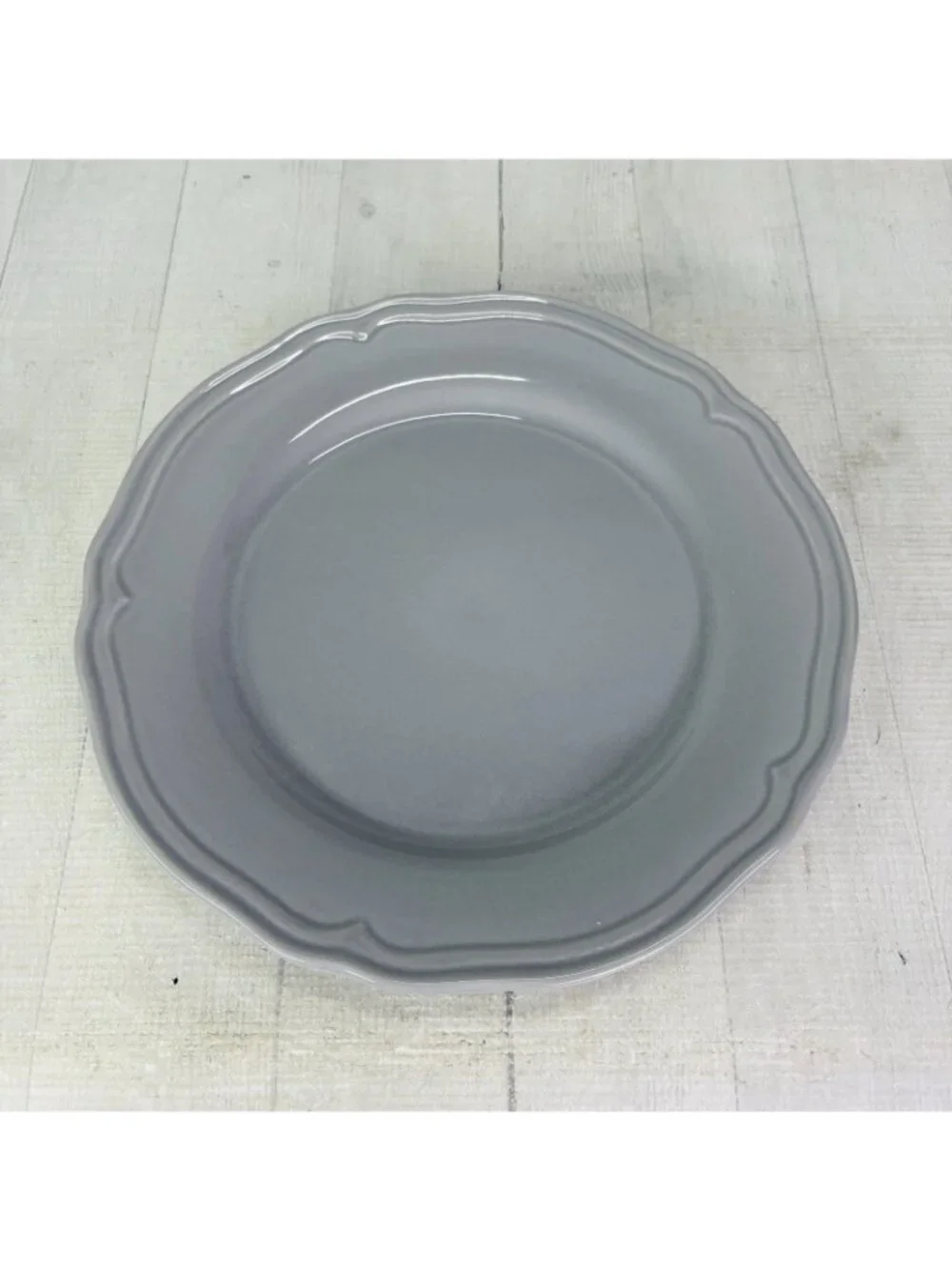 Ikea of Sweden ARV GRAY 15541 Scalloped Portugal Earthenware Dinner Plates Set 4